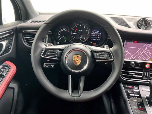 New 2026 Porsche Macan image 15