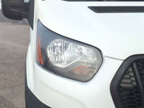 New 2026 Ford Transit 250 148 Medium Roof w/ Load Area Protection Package RWD image 10