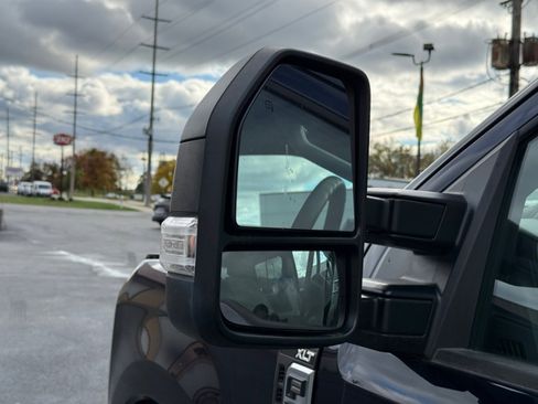 Used 2024 Ford F350 XLT image 35
