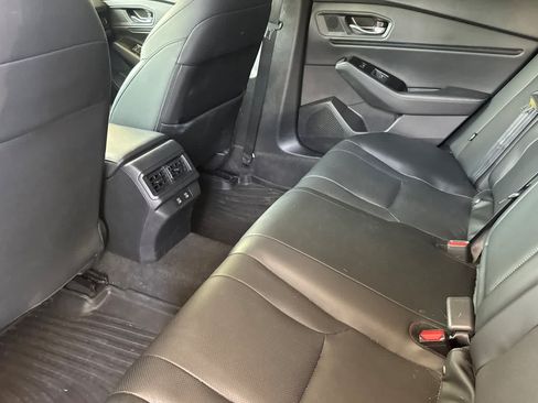 Used 2023 Honda Accord Touring image 4