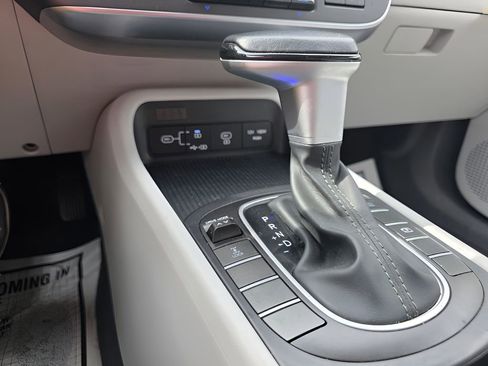 Used 2024 Hyundai Kona SEL image 25