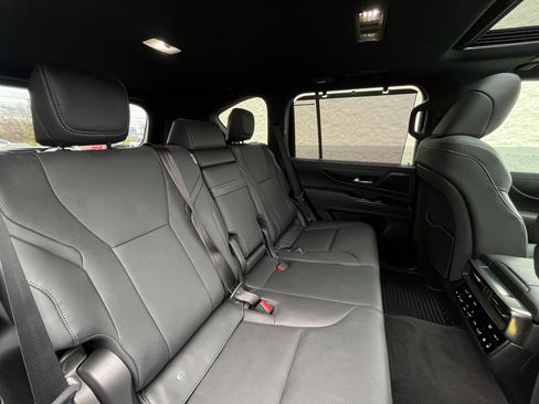 Used 2025 Lexus LX 600 4WD w/ Luxury Package image 49