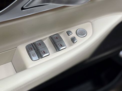 Used 2021 BMW 750i xDrive image 14