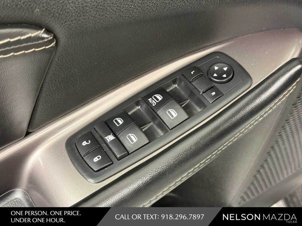 Used 2017 Dodge Journey Crossroad w/ Popular Equipment Group AWD/4WD image 19