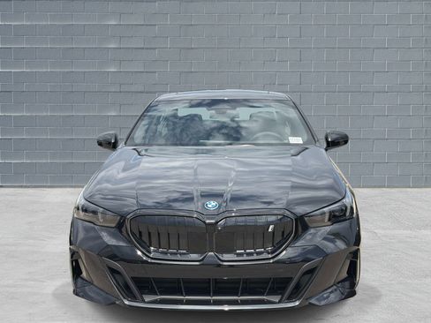 New 2027 BMW i5 eDrive40 w/ M Sport Package RWD image 2