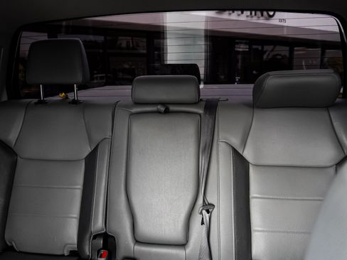 Used 2019 Toyota Tundra Limited w/ Limited Premium Package AWD/4WD image 23