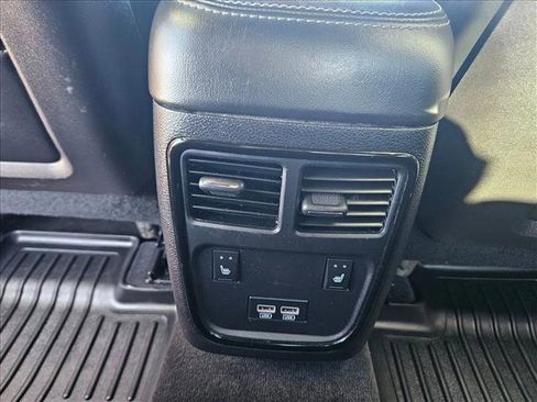 Used 2016 Dodge Charger R/T w/ Plus Group image 19