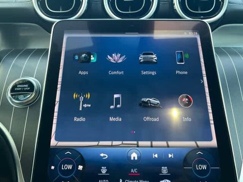 Certified 2024 Mercedes-Benz GLC 300 4MATIC image 31