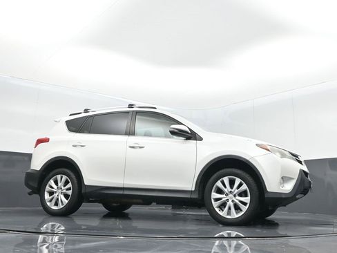 Used 2013 Toyota RAV4 Limited image 29