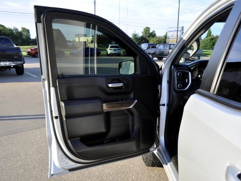 Used 2019 Chevrolet Silverado 1500 LT w/ All-Star Edition image 16