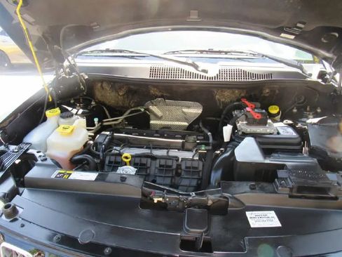 Used 2017 Jeep Compass Latitude image 18