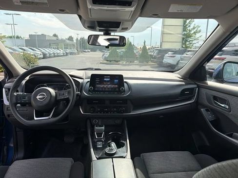Used 2023 Nissan Rogue SV AWD/4WD image 18