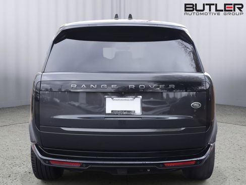 Used 2023 Land Rover Range Rover Long Wheelbase Autobiography image 6