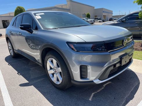 Used 2025 Honda Prologue EX image 2