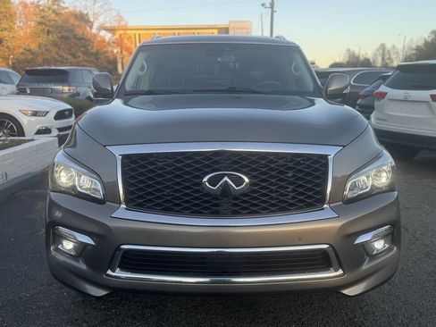 Used 2017 INFINITI QX80 2WD w/ Driver Assistance Package image 2