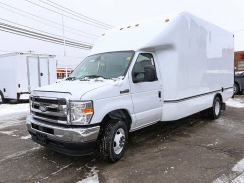 New 2026 Ford E-450 and Econoline 450 Super Duty w/ Interior Upgrade Package image 5