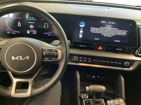 Certified 2024 Kia Sportage EX AWD/4WD image 13