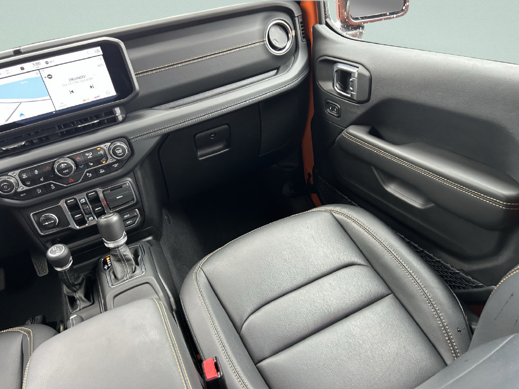 Used 2025 Jeep Wrangler Unlimited Sahara AWD/4WD image 20