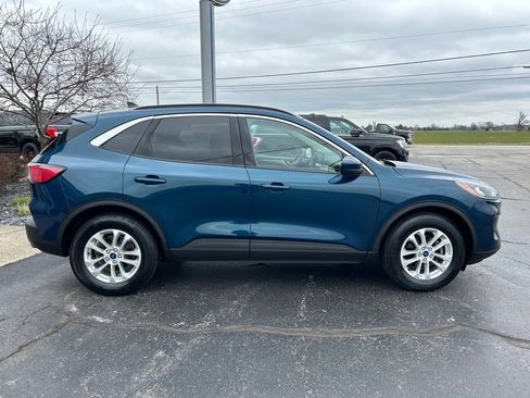 Used 2020 Ford Escape SE image 9