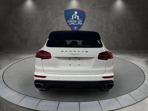 Used 2016 Porsche Cayenne w/ Premium Package Plus AWD/4WD image 4