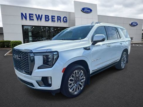 Used 2023 GMC Yukon Denali Ultimate AWD/4WD image 1