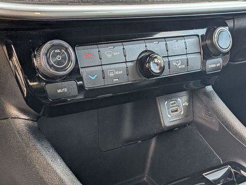 Certified 2024 Jeep Compass Latitude image 21