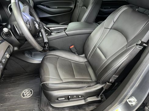 Used 2020 Buick Enclave Avenir w/ Avenir Technology Package AWD/4WD image 2