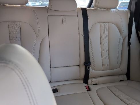 Used 2022 BMW X5 xDrive45e w/ M Sport Package image 23