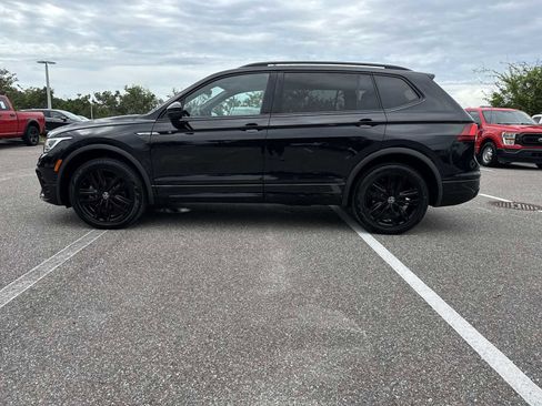 Used 2022 Volkswagen Tiguan SE R-Line AWD/4WD image 3
