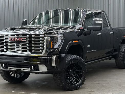 Used 2025 GMC Sierra 3500 Denali w/ Denali Reserve Package image 1