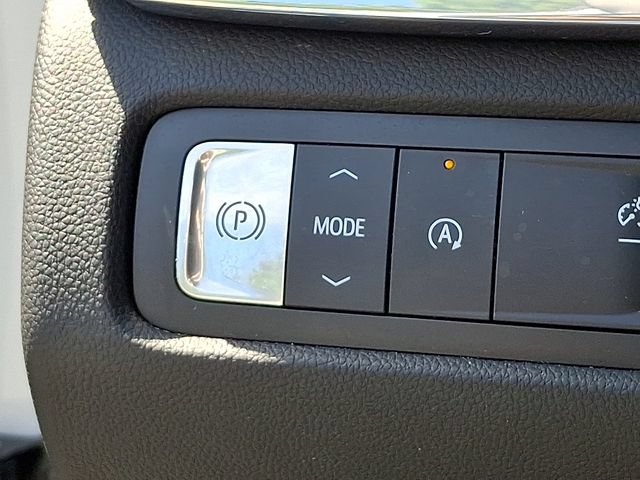 Used 2026 GMC Acadia Elevation w/ Elevation Premium Package FWD image 24