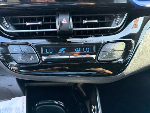 Used 2021 Toyota C-HR XLE FWD image 24