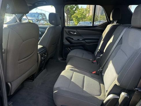 Used 2023 Chevrolet Traverse LT AWD/4WD image 17