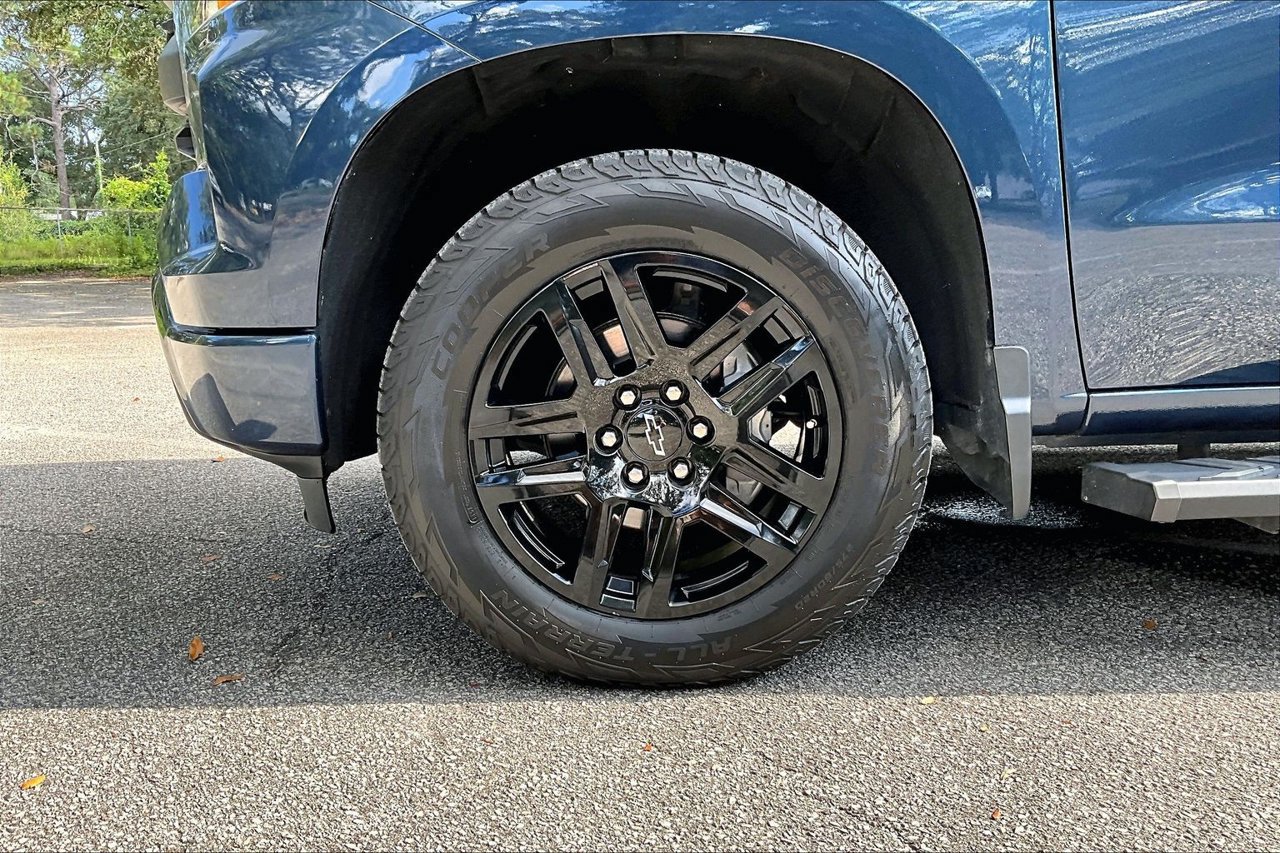 Used 2022 Chevrolet Silverado 1500 Custom AWD/4WD image 35