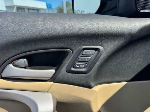 Used 2011 Honda Accord EX-L image 12