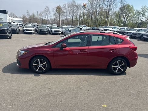 Used 2022 Subaru Impreza Premium image 2