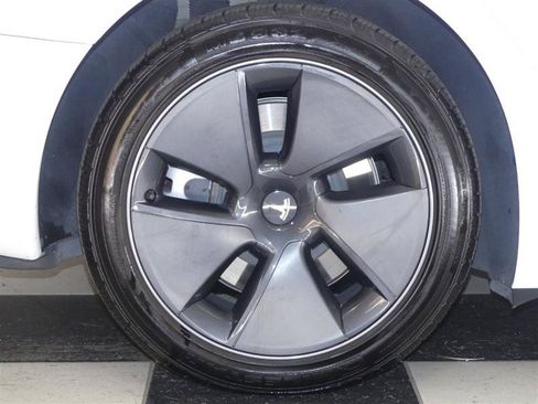 Used 2023 Tesla Model 3 Standard Range RWD image 31
