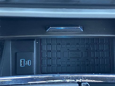 Used 2023 Ford Expedition Limited image 27