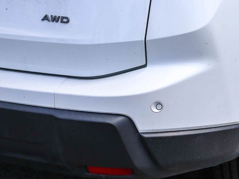 Used 2025 Nissan Rogue SV AWD/4WD image 16