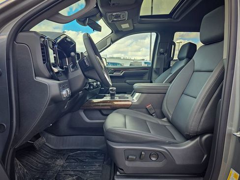 New 2026 GMC Sierra 1500 Elevation w/ Elevation Premium Package AWD/4WD image 14