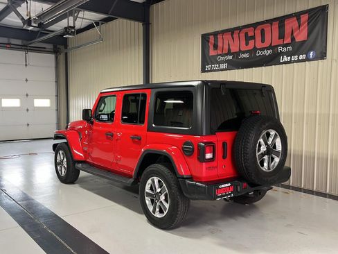 Used 2019 Jeep Wrangler Unlimited Sahara image 3