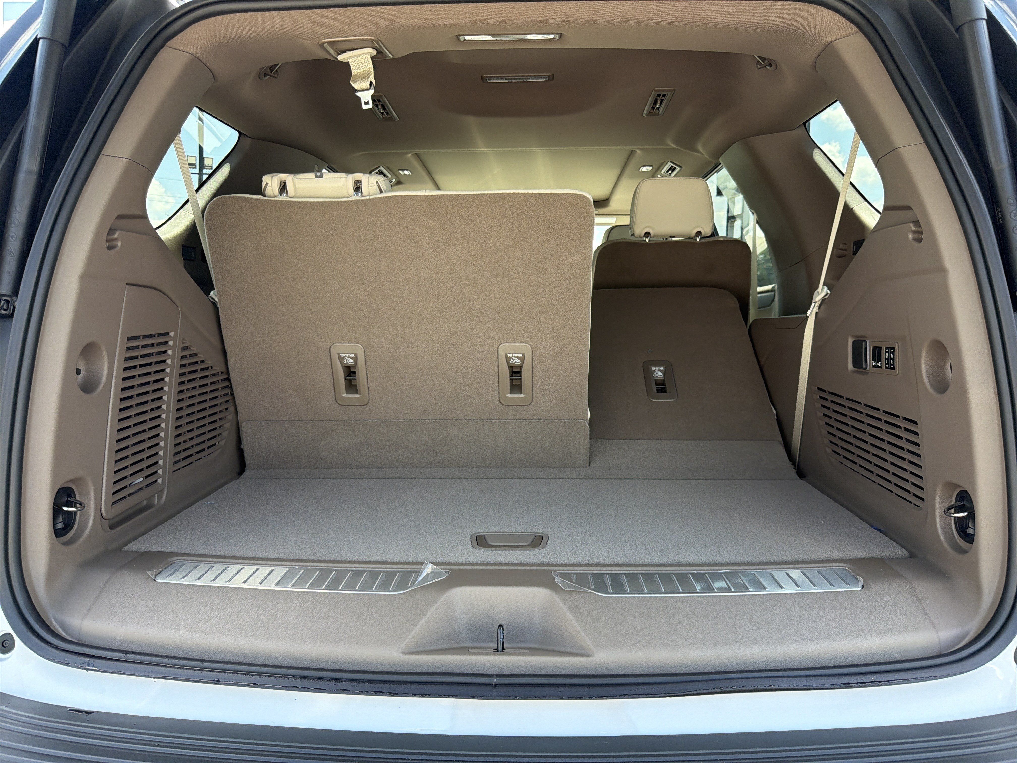 New 2026 GMC Yukon Denali w/ Sun & Power Step Package AWD/4WD image 19
