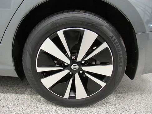 Used 2021 Nissan Altima 2.5 SV FWD image 11