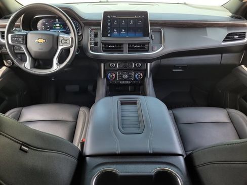 Used 2022 Chevrolet Tahoe LT w/ Luxury Package RWD image 14