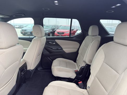 Used 2023 Chevrolet Traverse LT image 33