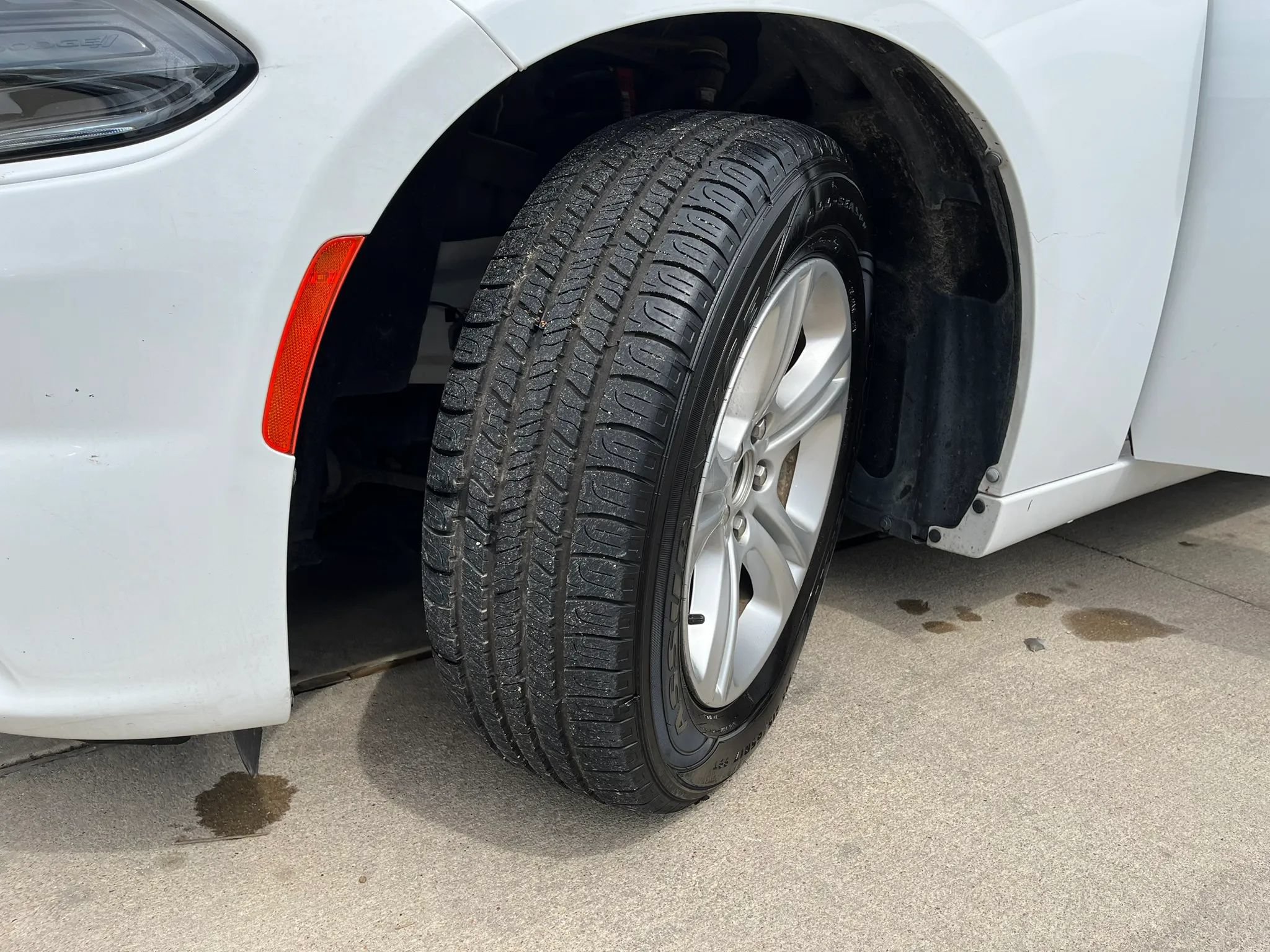 Used 2019 Dodge Charger SXT RWD image 16