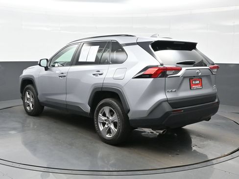 Used 2025 Toyota RAV4 XLE AWD/4WD image 4
