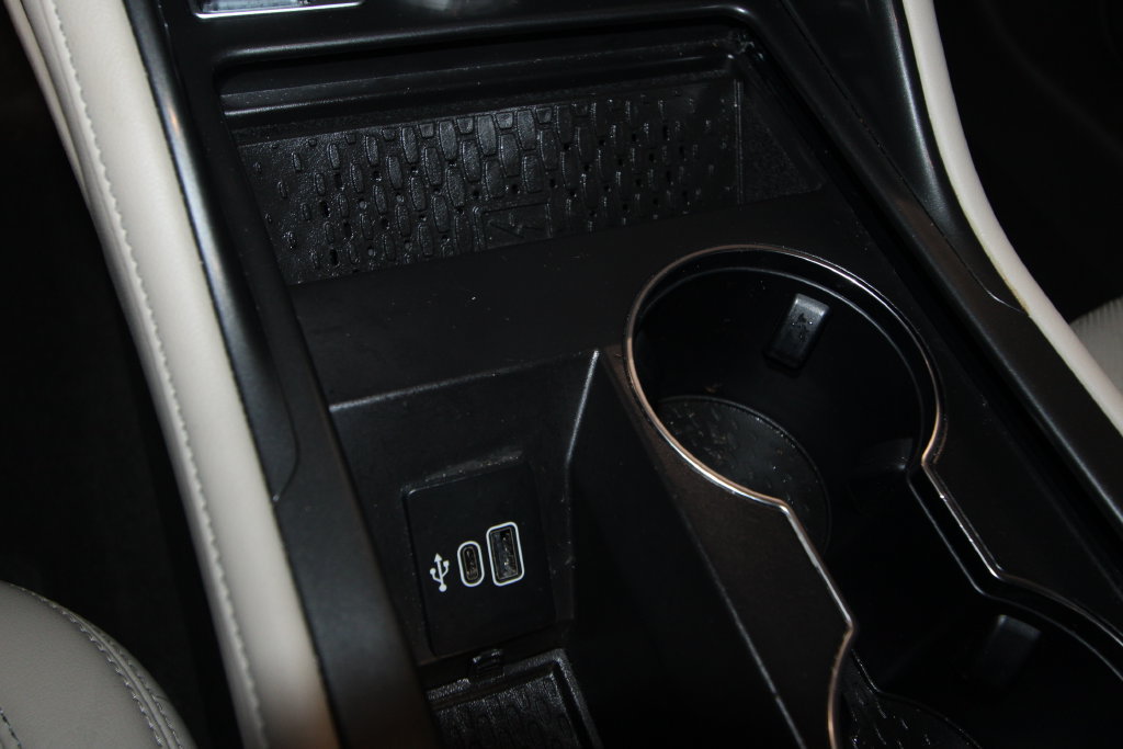 Used 2024 Lincoln Nautilus Premier AWD/4WD image 21