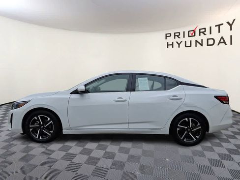 Used 2024 Nissan Sentra SV FWD image 7