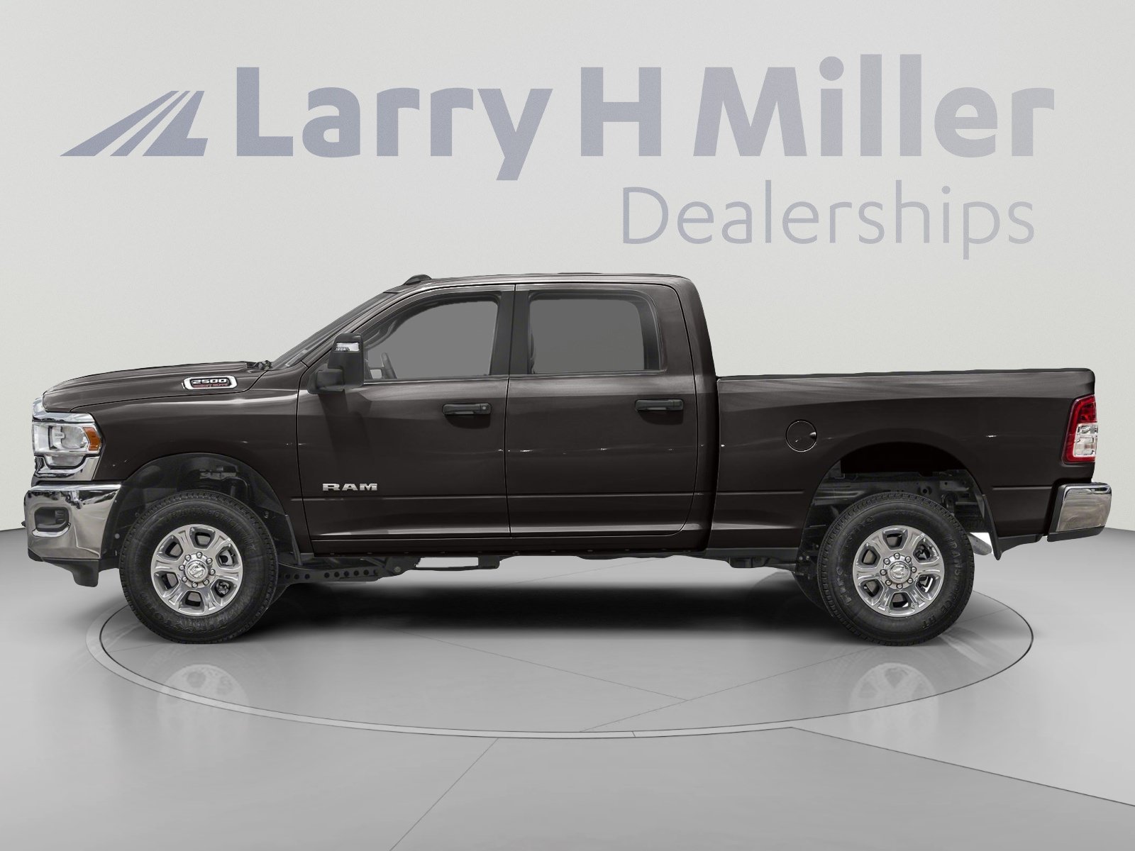 Used 2023 RAM 2500 Big Horn w/ Night Edition AWD/4WD image 3